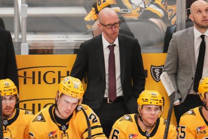 article image - Flyers Penguins Hockey